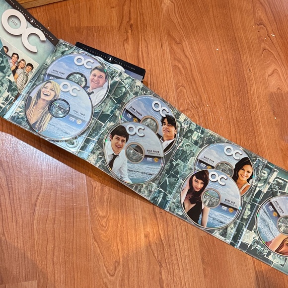 Warner Bros. The OC DVD Set - Vibrant Multicolor Covers - Picture 5 of 7